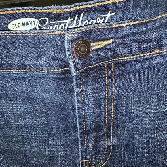 Old Navy Sweetheart Jeans - Picture 3 of 9